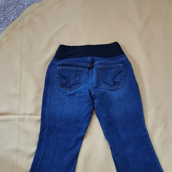 Liz Lange Maternity Capri Jeans Size 2 - Picture 5 of 10